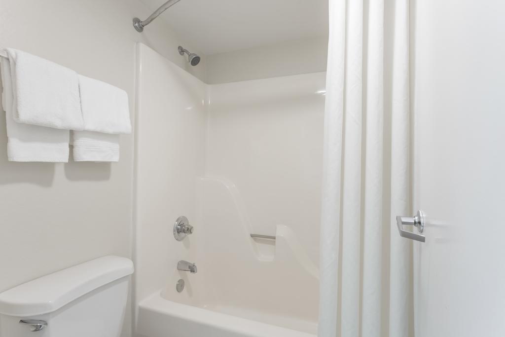 Super 8 Hotel Stafford Quarto foto
